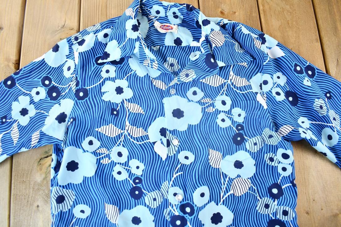 Vintage 1970s Pomare All Over Print Hawaiian Floral Graphic Button Up Shirt