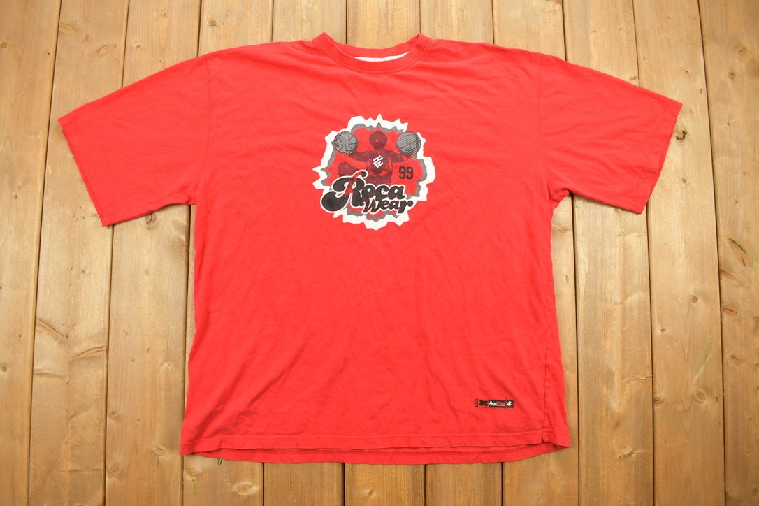 Vintage 1990s Roca Wear Basketball Graphic T-Shirt