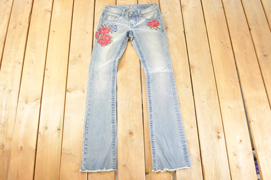 Vintage Deadstock Y2K Grace In LA Floral Embroidered Bootcut Low Rise Jeans Women's Size 26 x 32