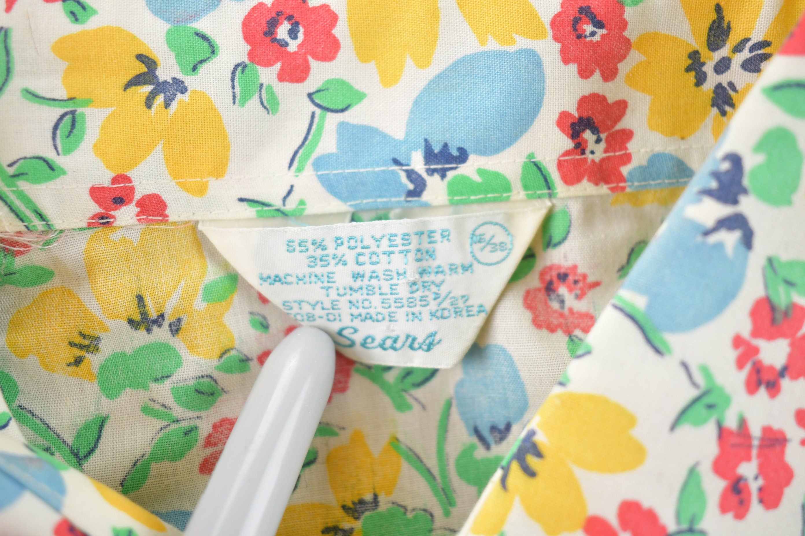 Vintage 1970s Sears Sleeveless Button Up Floral Shirt