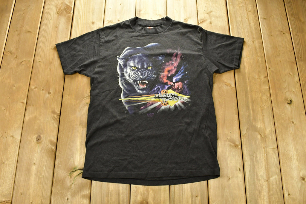 Vintage 1990 Harley Davidson Motorcycles 3D Emblem Black Jaguar Graphic T-Shirt