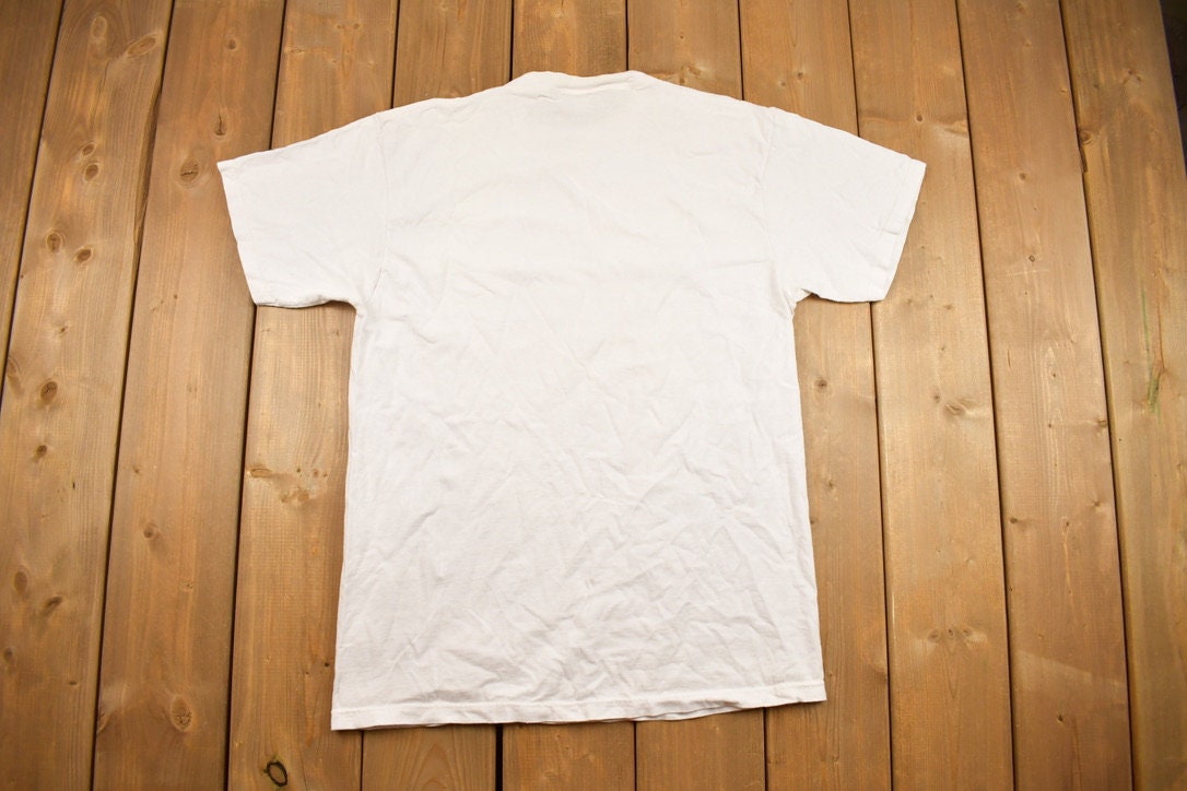 Vintage 90's Cute Butterfly and Flower Heart T-Shirt