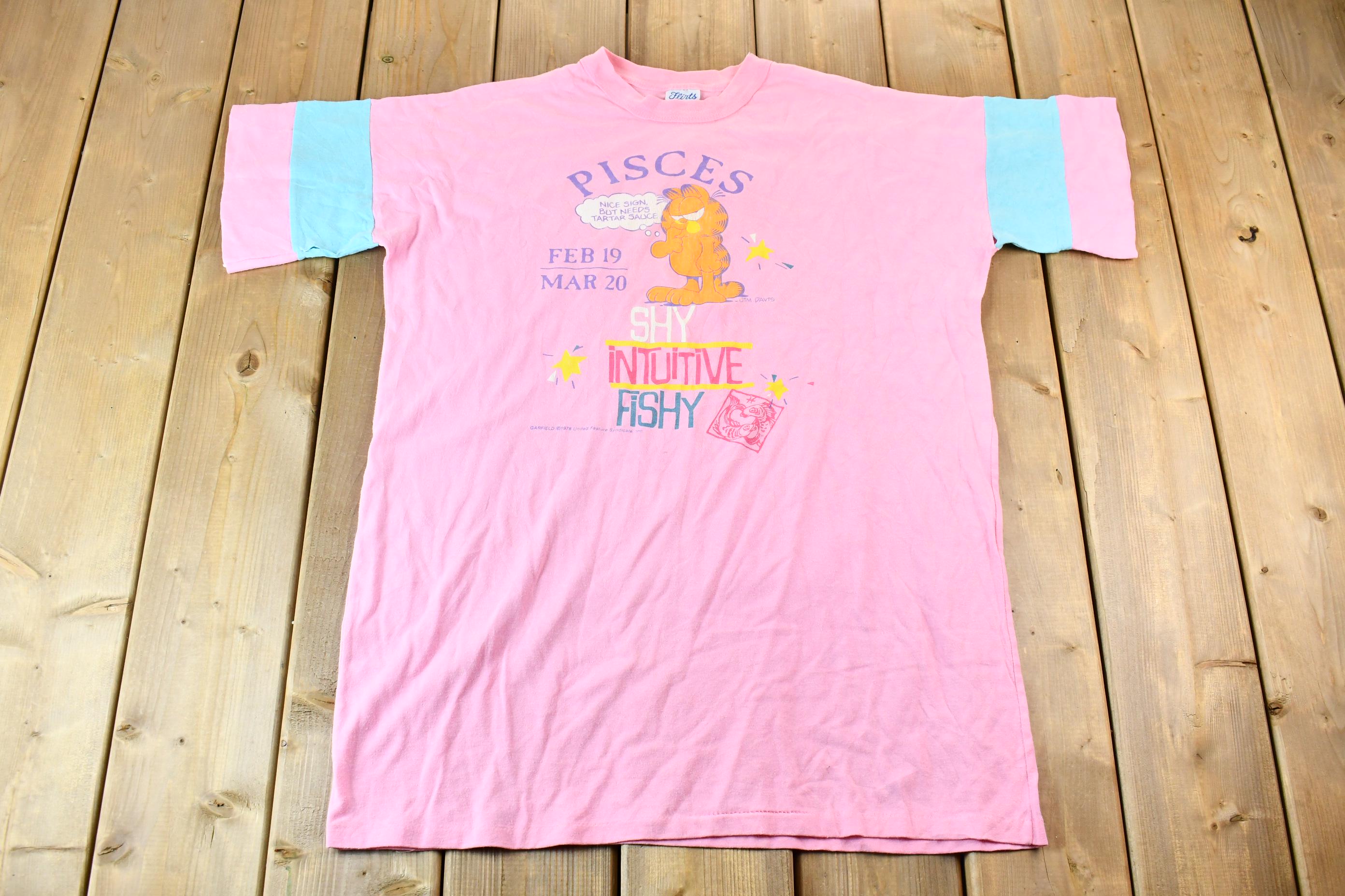 Vintage 1990s Flirts Pices Zodiac Sign Garfield Graphic T-Shirt
