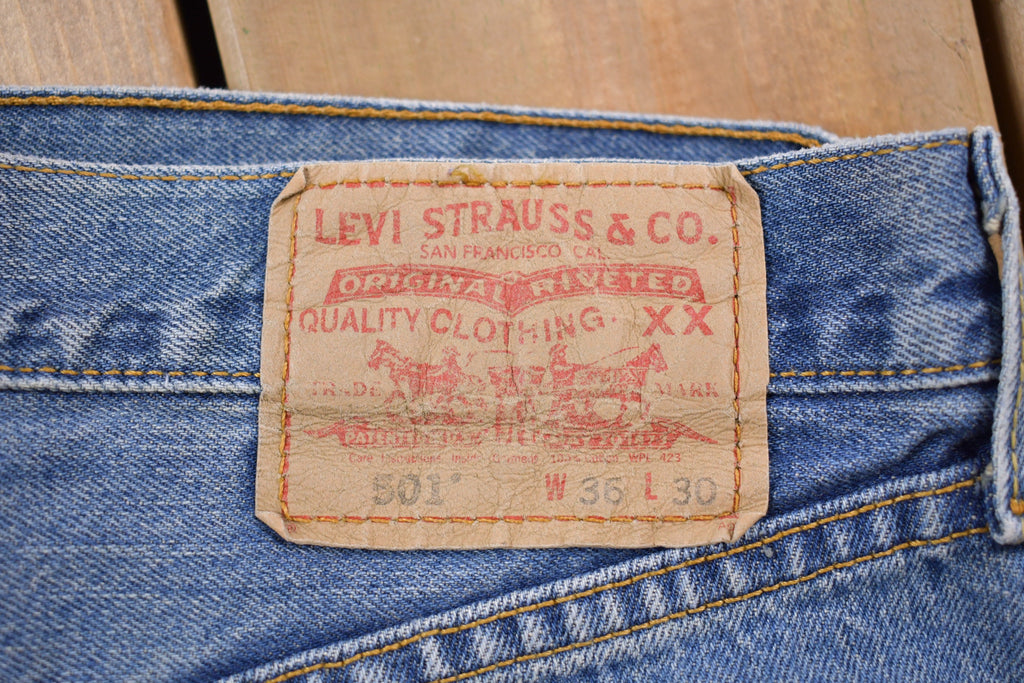 Vintage 1990s Levi's 501 Red Tab Jeans Size 34 x 29