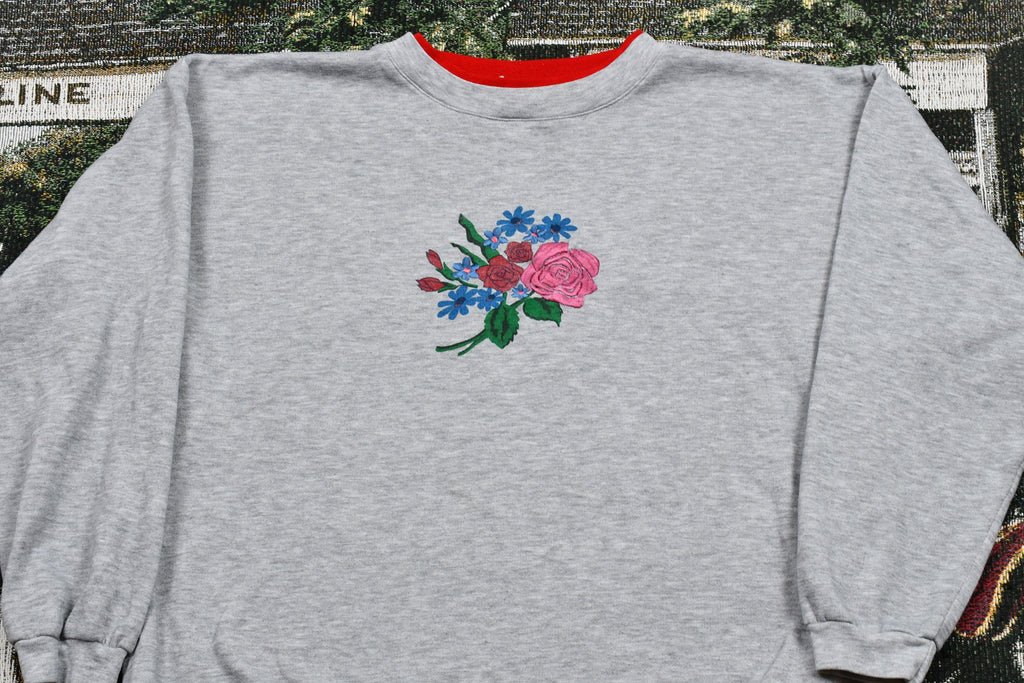 Vintage 1990s Jaclyn Smith Sport Flower Embroidered Crewneck