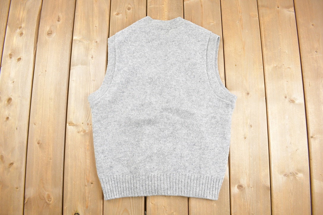 Vintage 1980s Jantzen Cardigan Sweater