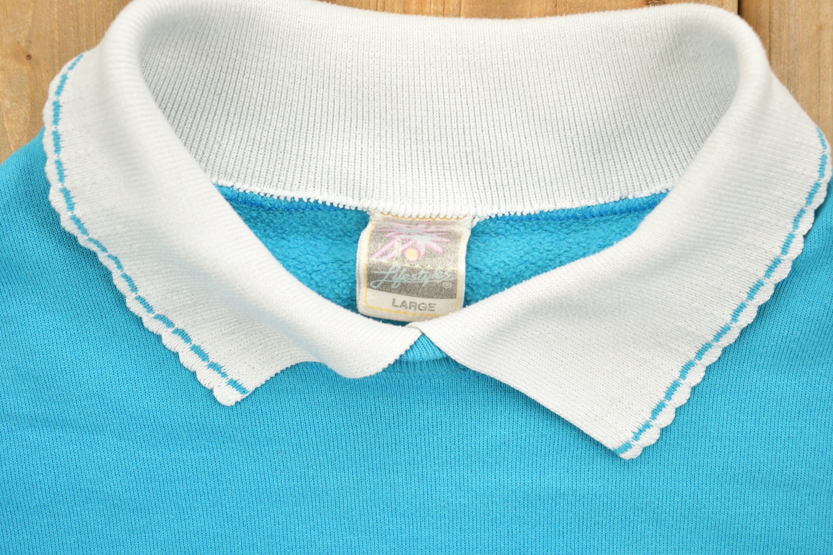 Vintage 1990 Wild Flower Print Collared Crewneck Sweatshirt