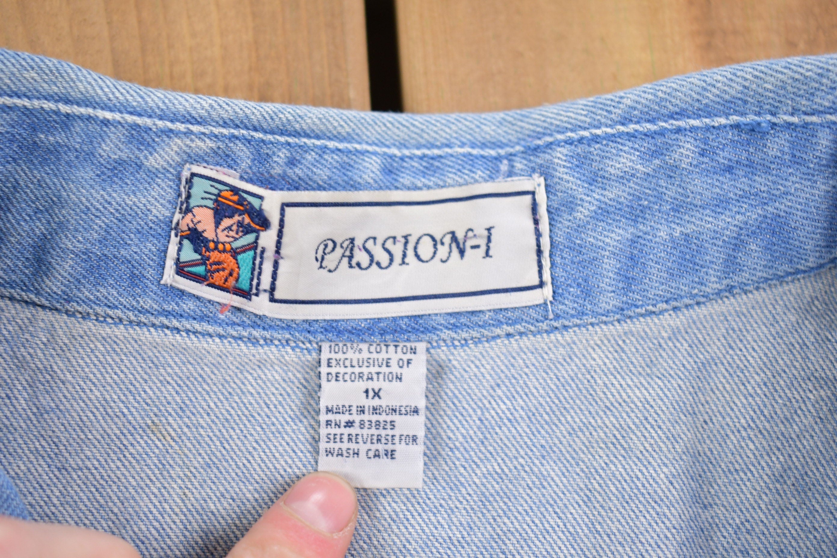 Vintage 1990s Passion-1 Embroidered Denim Jacket / 1980s Jacket / Vintage Denim / Vintage Jean Jacket / Trucker Jacket / Zip Up Jacket