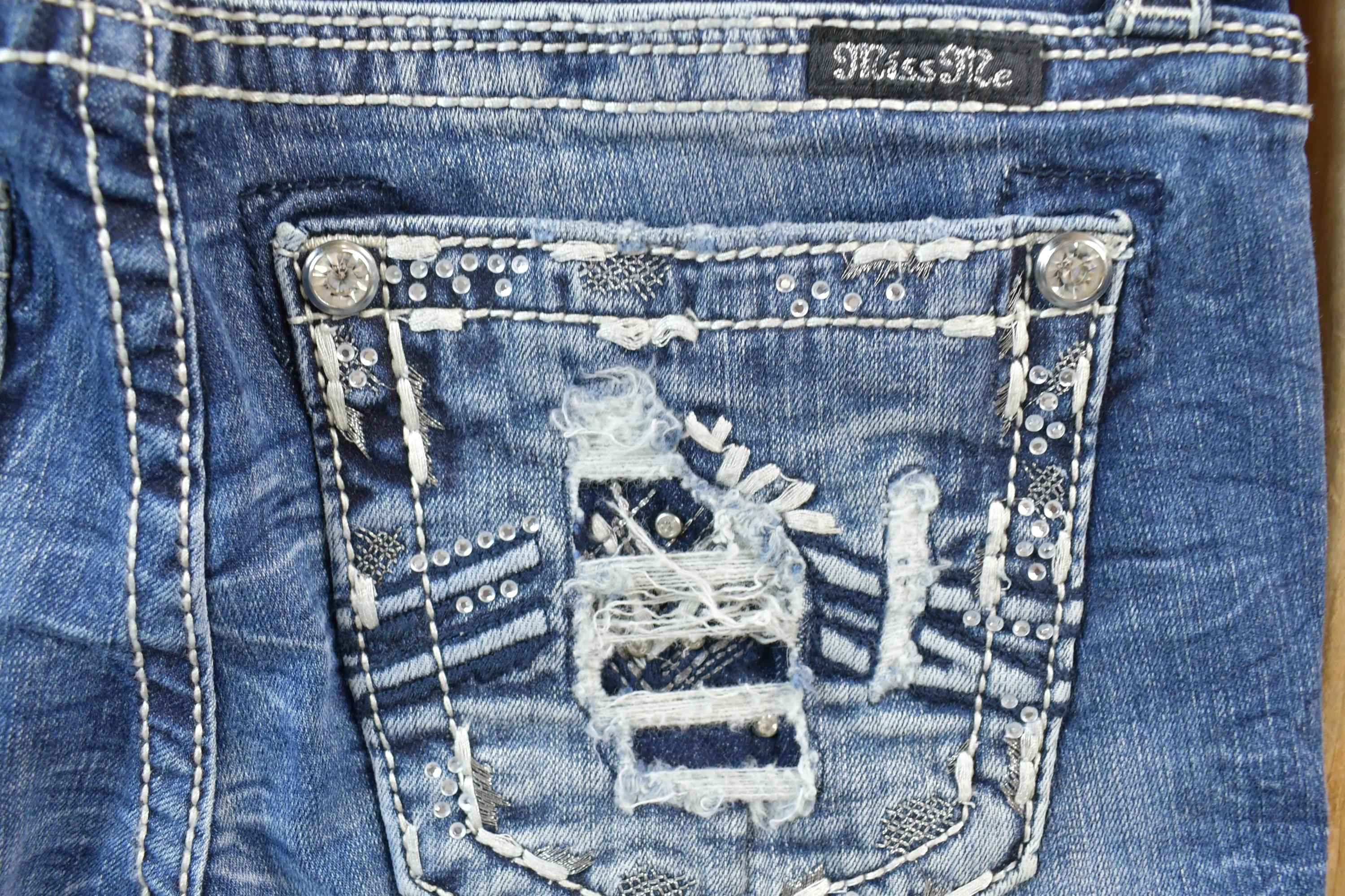 Vintage Y2K Miss Me Bedazzled Low Rise Jeans Size 26x31