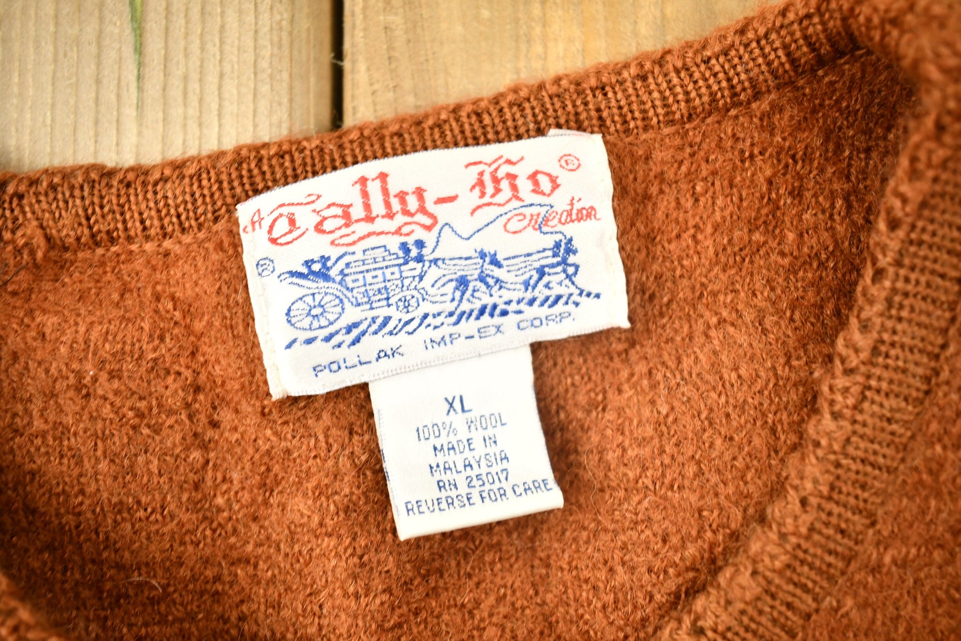 Vintage 1960s Tally-Ho Creation 100% Wool Knit Cardigan Sweater