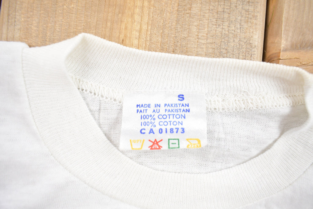 Vintage 1990s Form Fitting Blank T Shirt