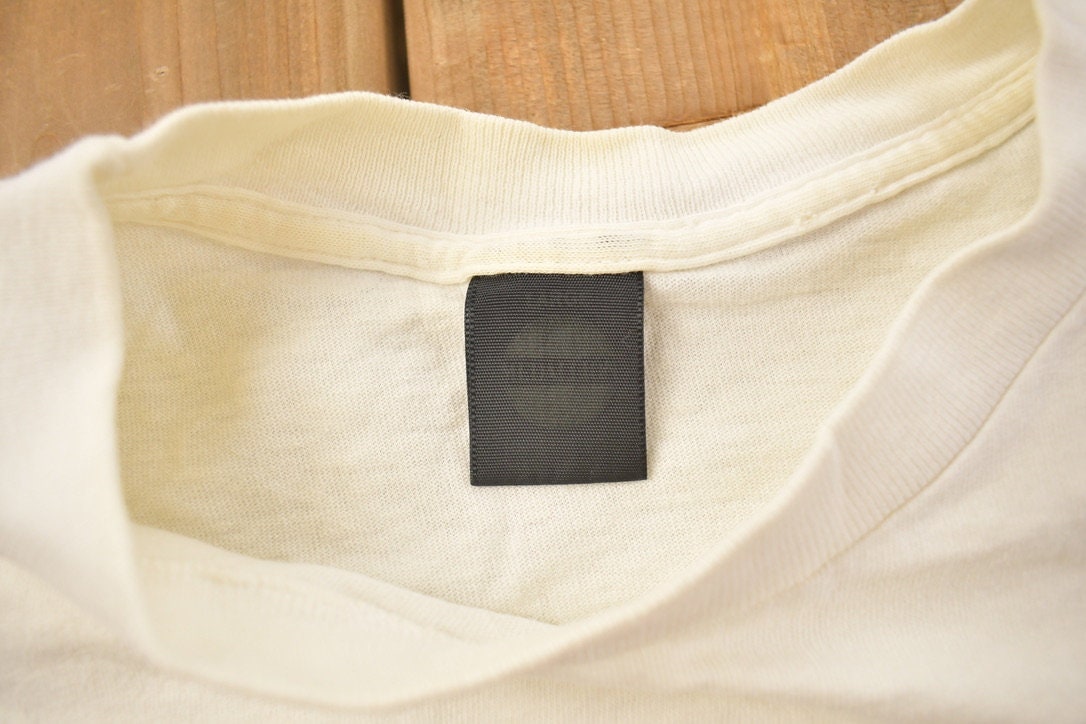 Vintage 1990s USA Graphic T Shirt