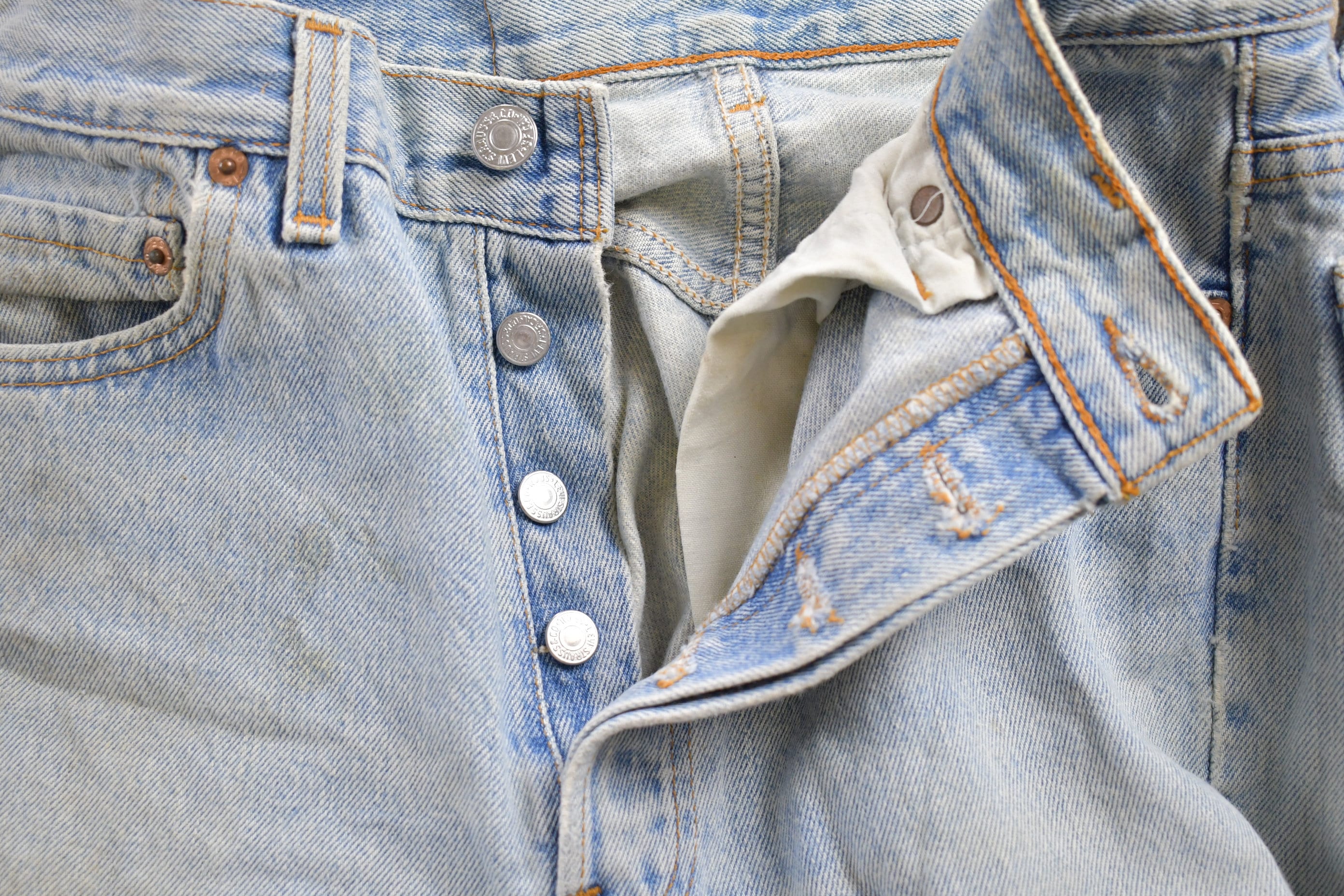 Vintage 1990s Levi's 501 Red Tab Denim Jeans Size 28 x 30