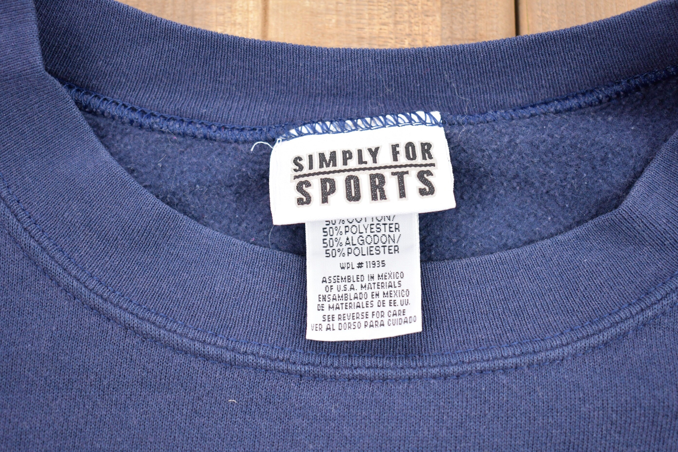 Vintage 1990s Horse Embroidered Graphic Crewneck Sweatshirt