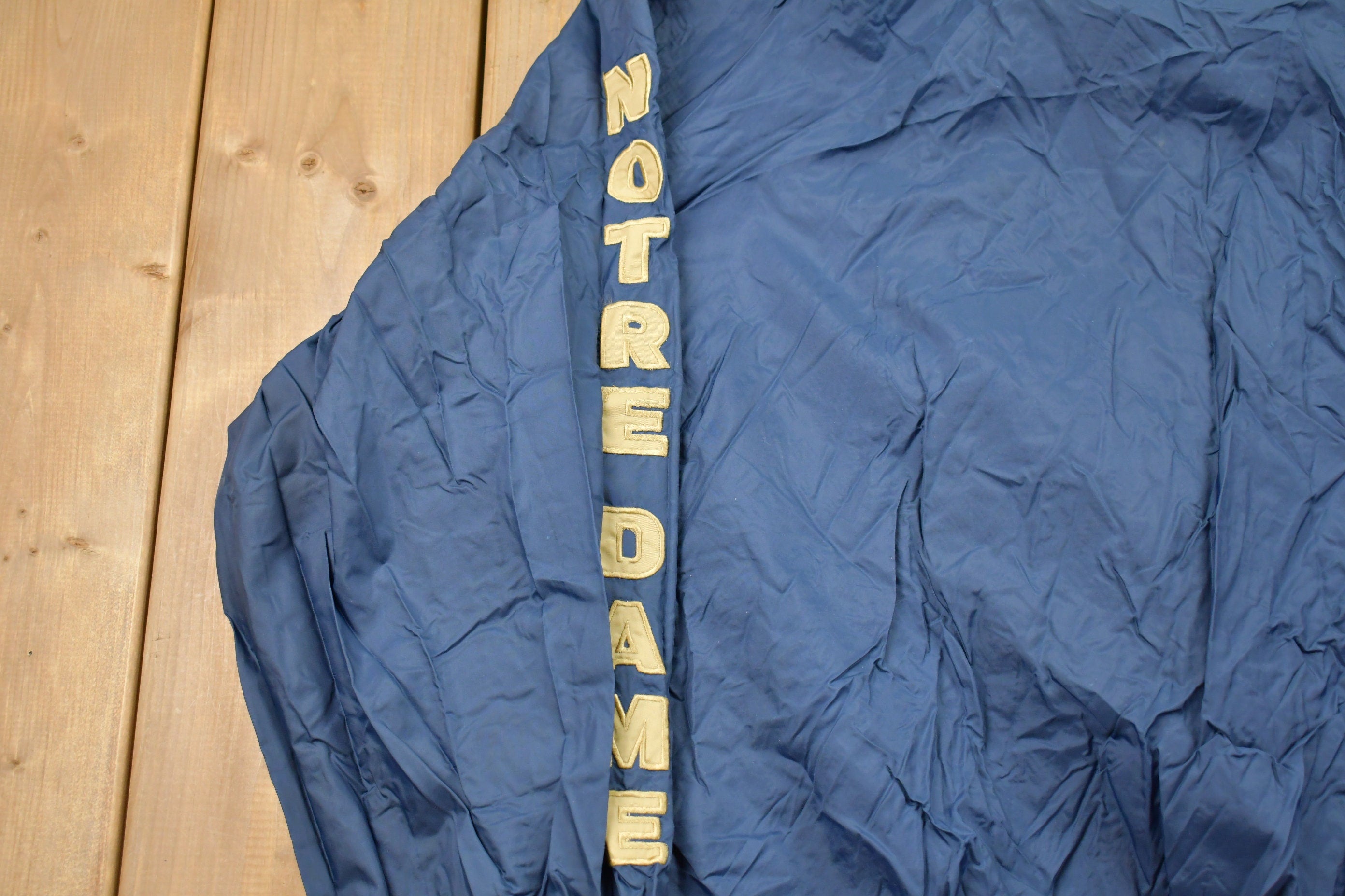 Vintage 1990s Pro Player University Of Notre Dame Fighting Irish Windbreaker Jacket