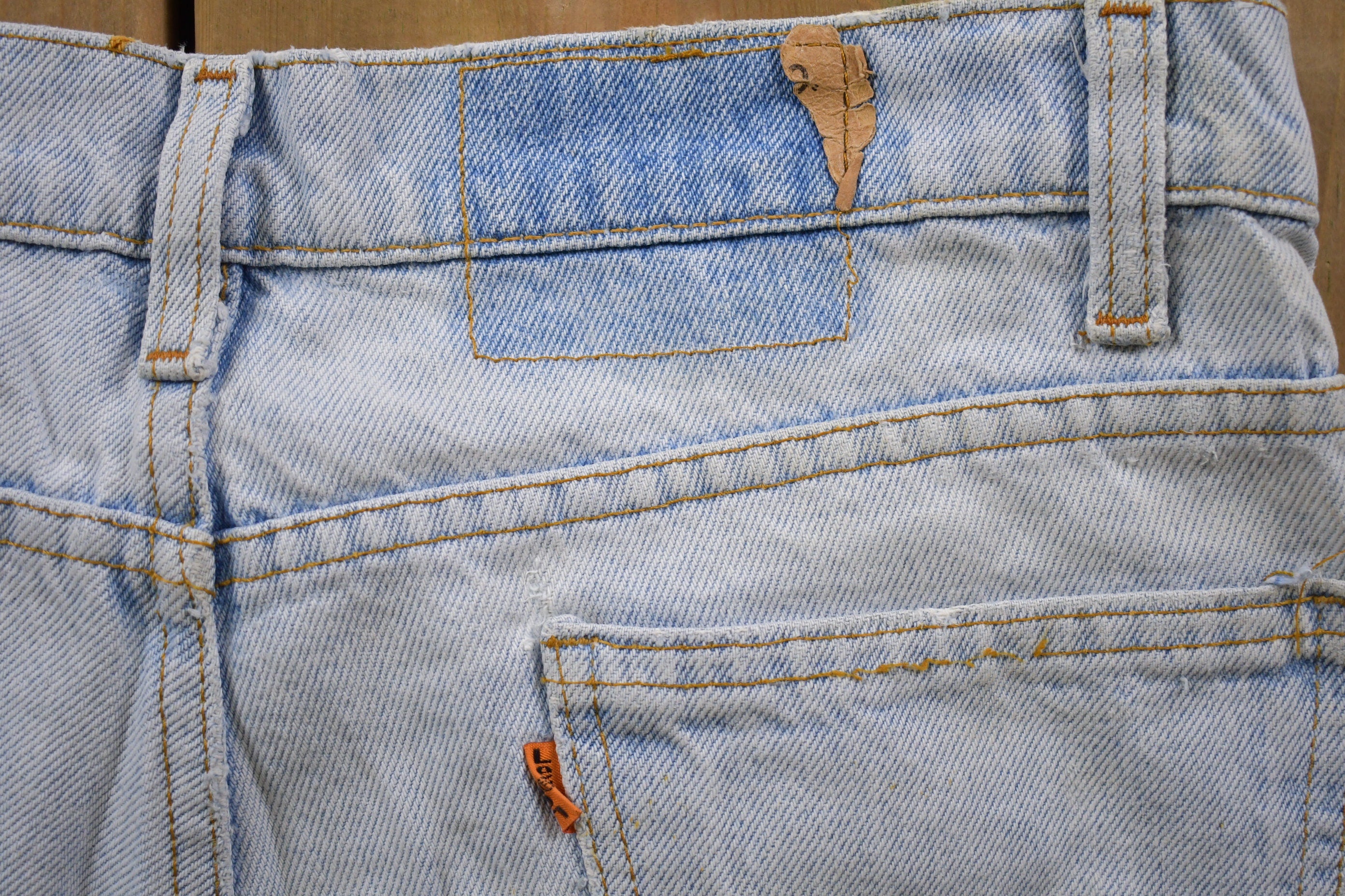 Vintage 1990s Levi's Orange Tab Light Wash Denim Jeans Size 31 x 33