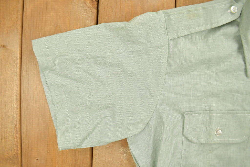 Vintage 1981 Green Button Up Short Sleeve Shirt