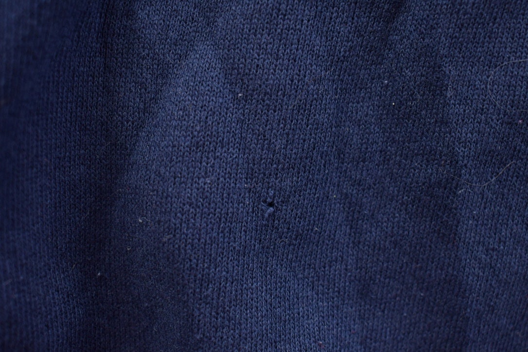 Vintage 1990s Discus Athletic Blank Navy Blue Crewneck Sweatshirt / 90s Crewneck / Made In USA / Essential / Streetwear / 90s Blank / Discus