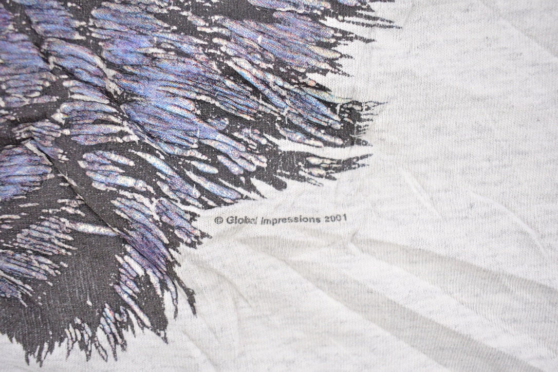 Vintage 2000s Global Impressions Wolf Theme Graphic T-Shirt