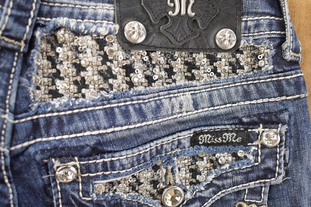 Vintage Deadstock Y2K Miss Me Bedazzled Low Rise Jeans Women's Size 26x31