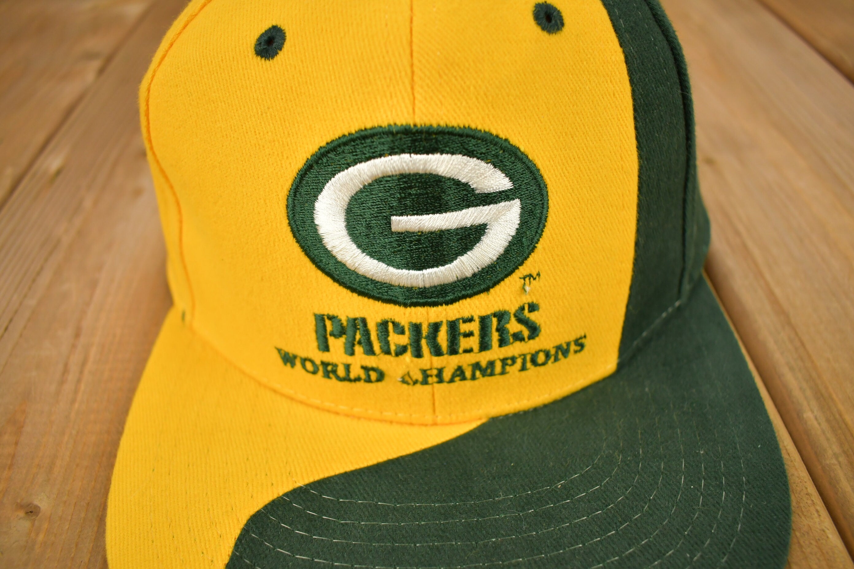 Vintage 1990s Green Bay Packers NFL Two-Tone Snap Back Hat