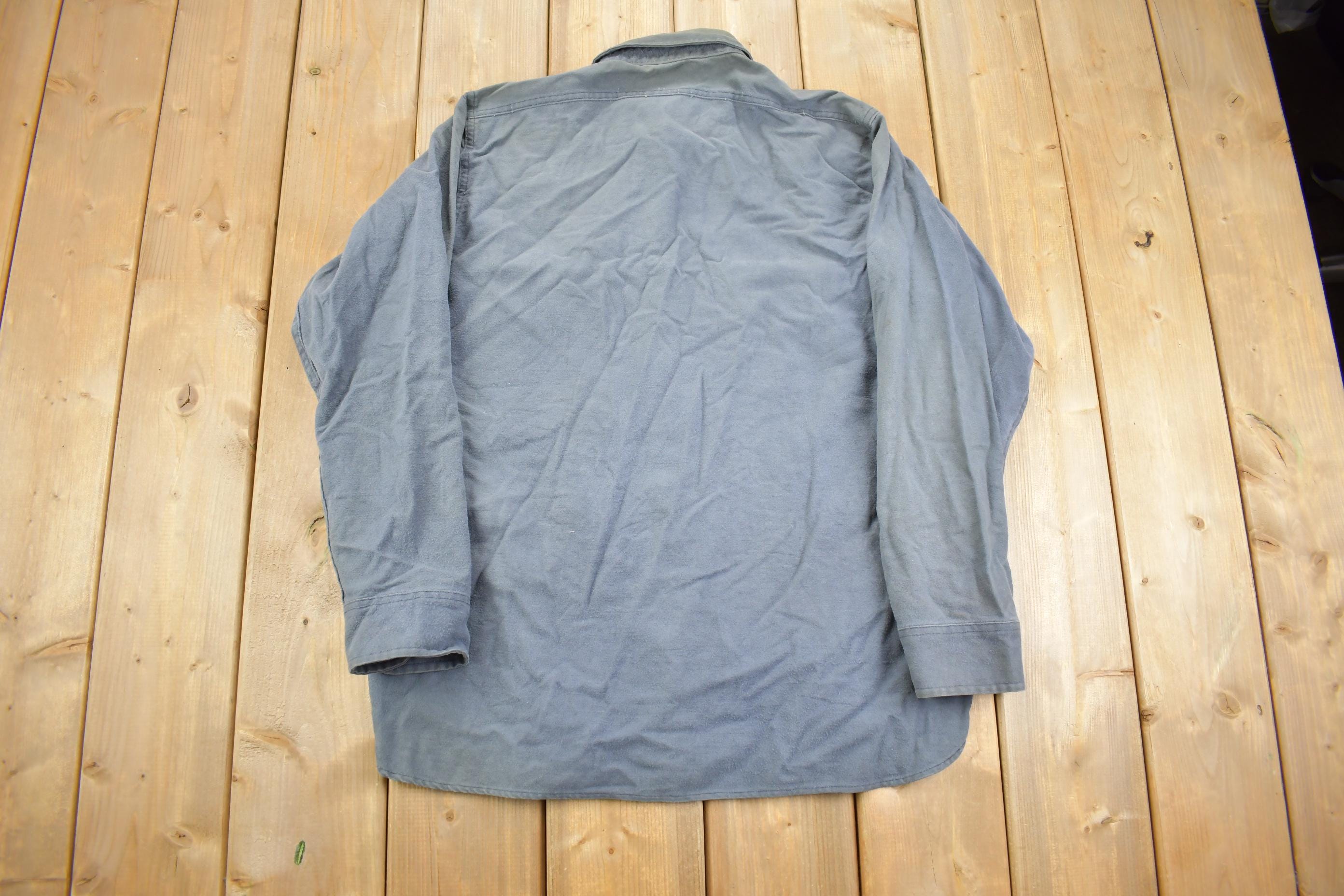 Vintage 1980s Woolrich Simple Sun Kissed Long Sleeved Button Up Shirt