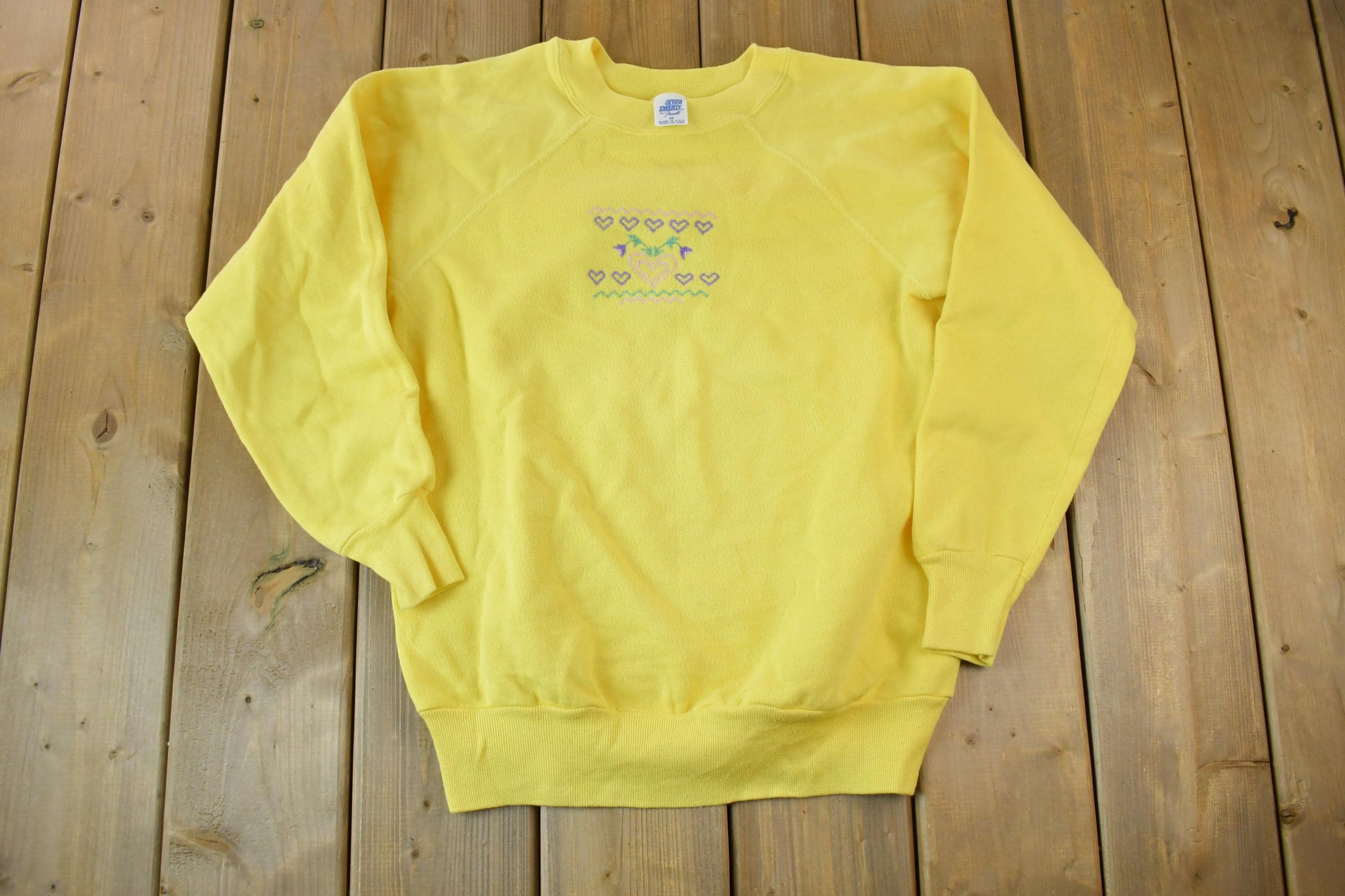 Vintage 1990s Floral Cute Embroidered Crewneck Sweater