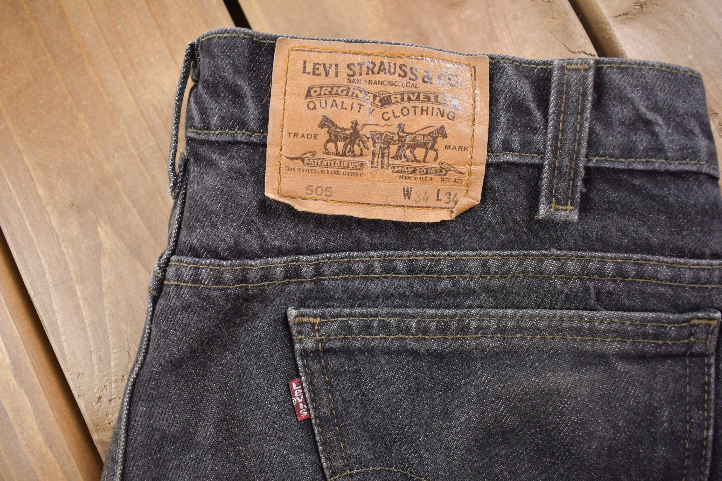 Vintage 1990s Levi's 505 Red Tab Black Jeans Size 35 x 34