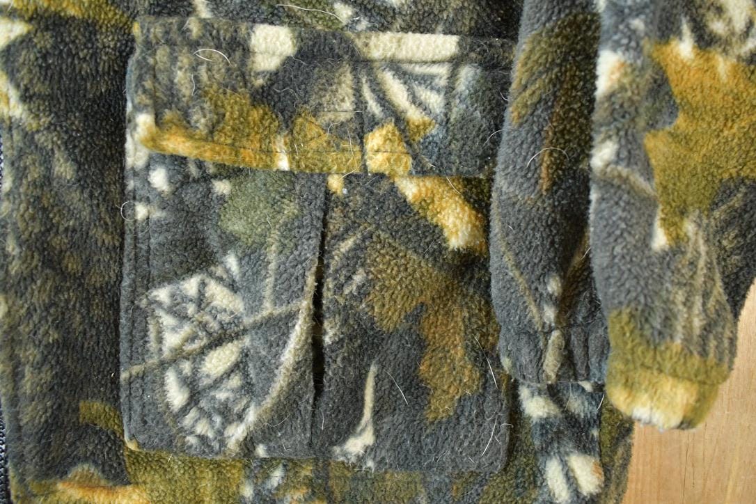 Vintage 1990s Mountain Ridge Realtree Camo Hooded Fleece Sweater