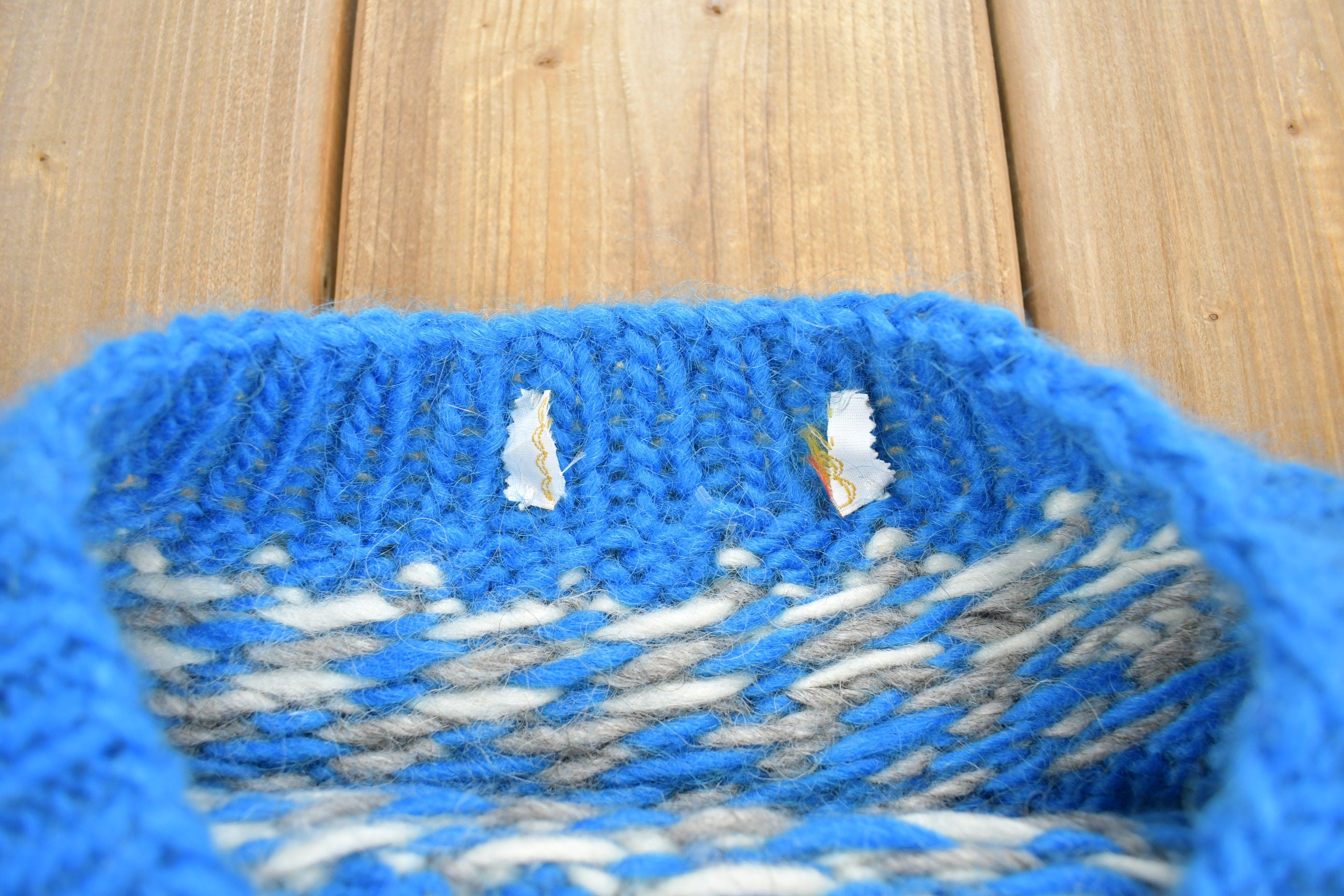 Vintage 1980s Hand Made 100% Wool Nordic Knit Sweater Apres Ski