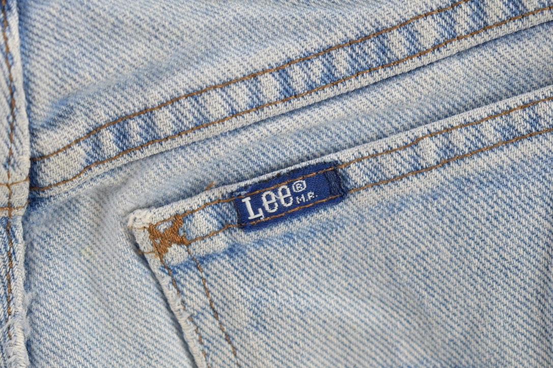 Vintage 1990s Lee Light Wash Denim Women's Jeans Size 24 x 27