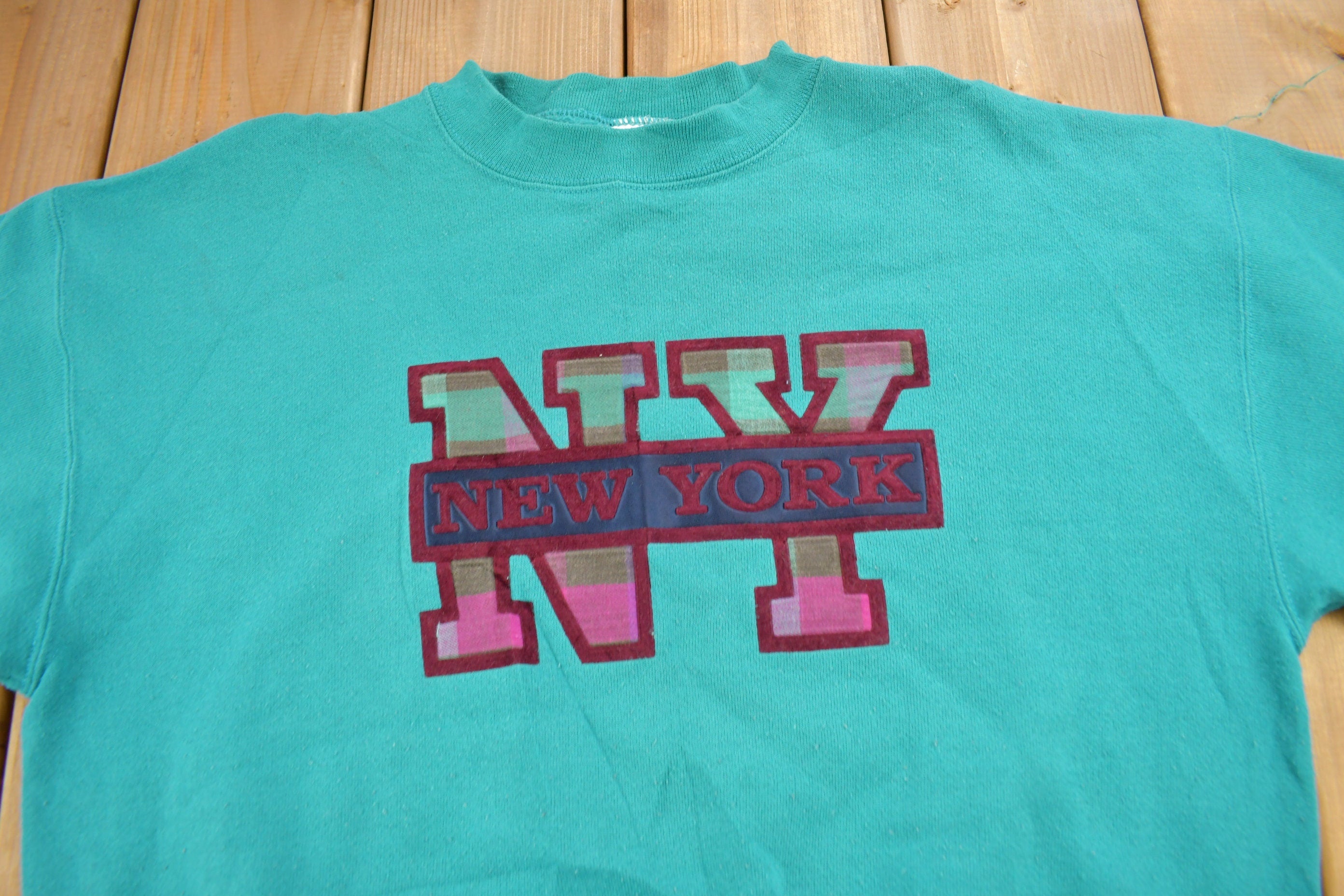 Vintage 1990s New York Embroidered Crewneck Sweatshirt