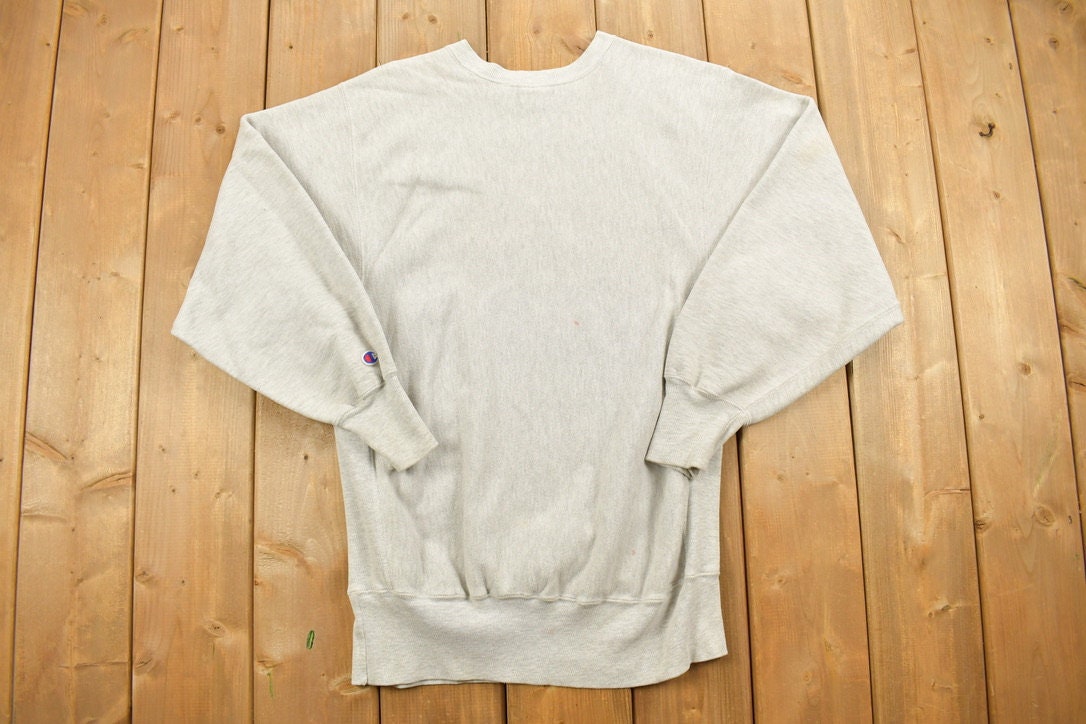 Vintage 1990s Distressed Grey Michigan State University Champion Crewneck Sweatshirt  NCAA  Americana  Sportswear  Athleisure  Gym