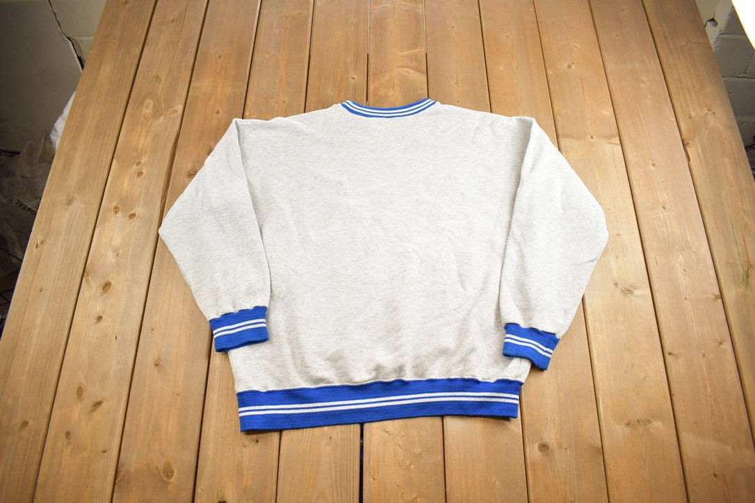 Vintage 1990s Dodger US Communications Embroidered Crewneck Sweatshirt Made In USA