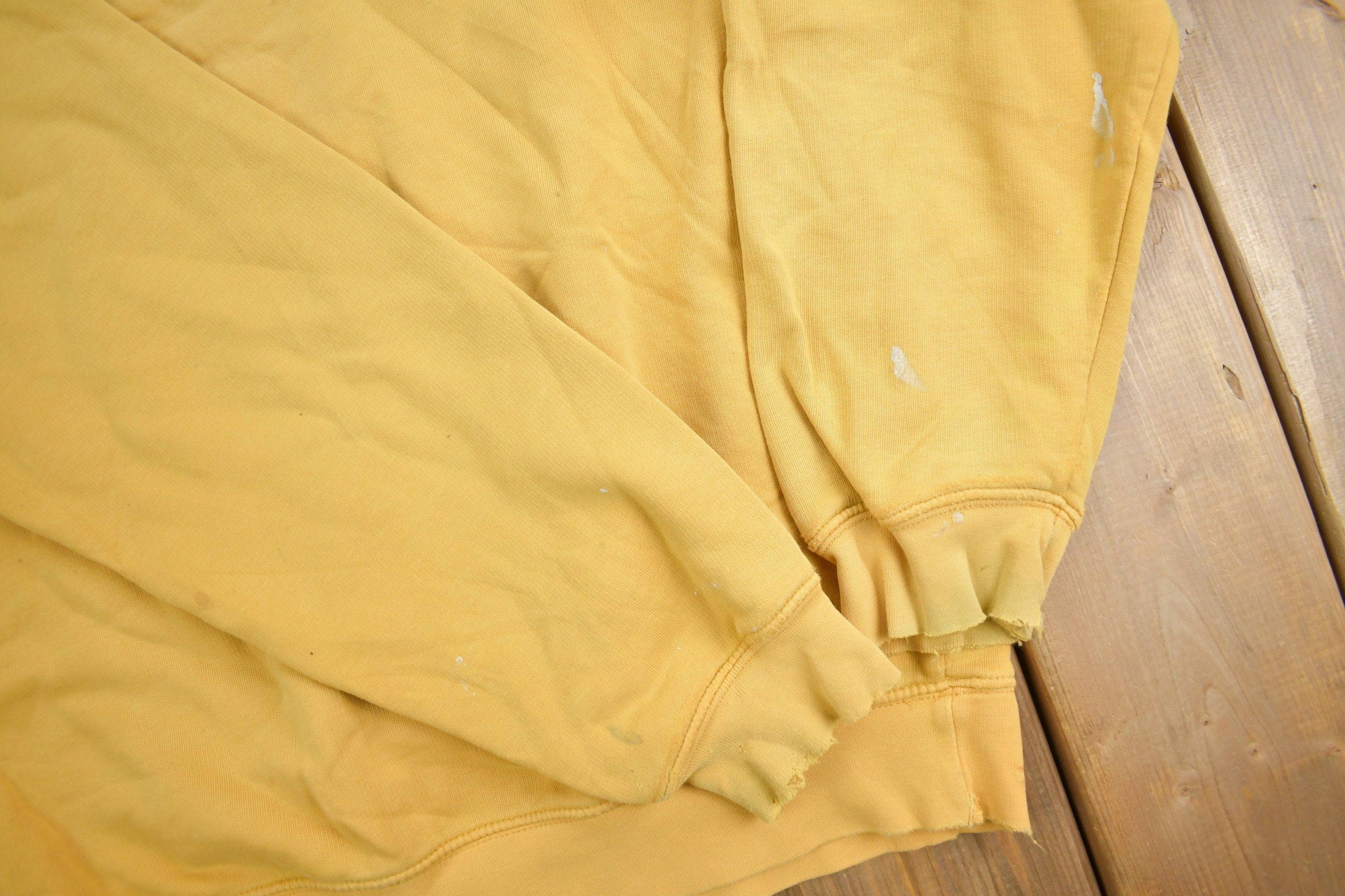 Vintage Y2K Nike Yellow Embroidered Mini Swoosh Crewneck Sweatshirt