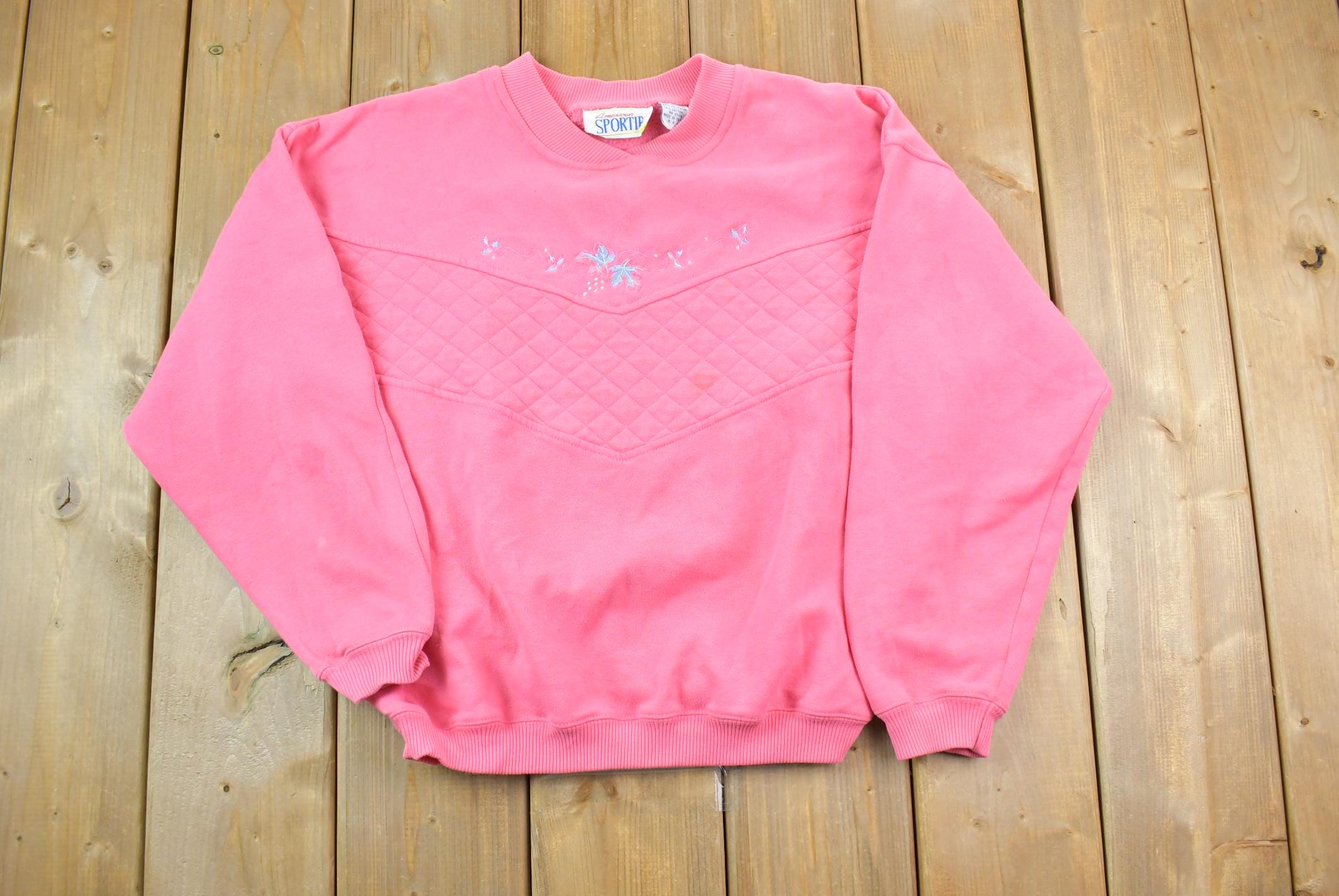 Vintage 1990s American Sportif Pink Quilt Design Embroidered Floral Crewneck Sweater