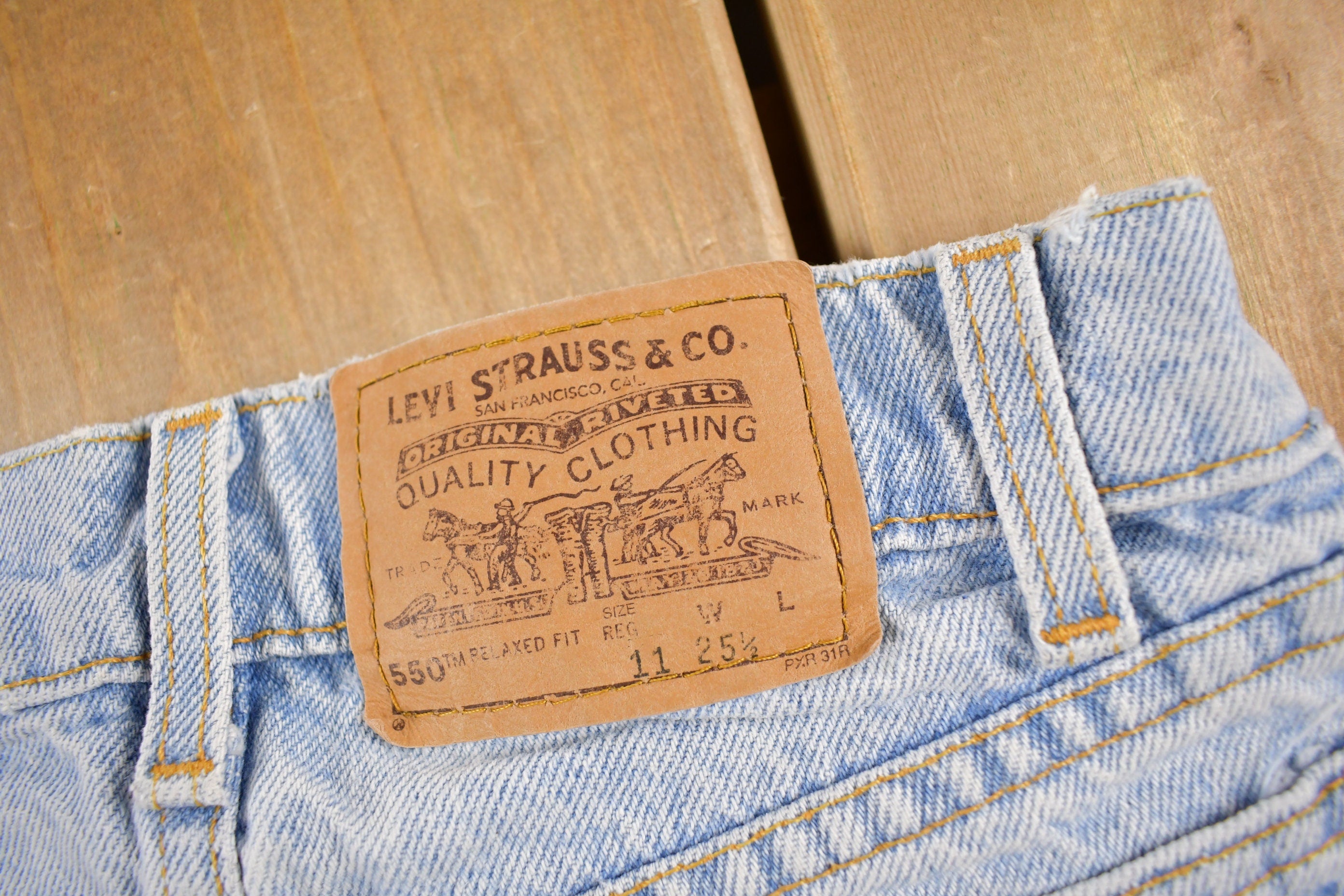 Vintage 1990s Levi's 550 Light Wash Denim Women's Jeans Size 24 x 24