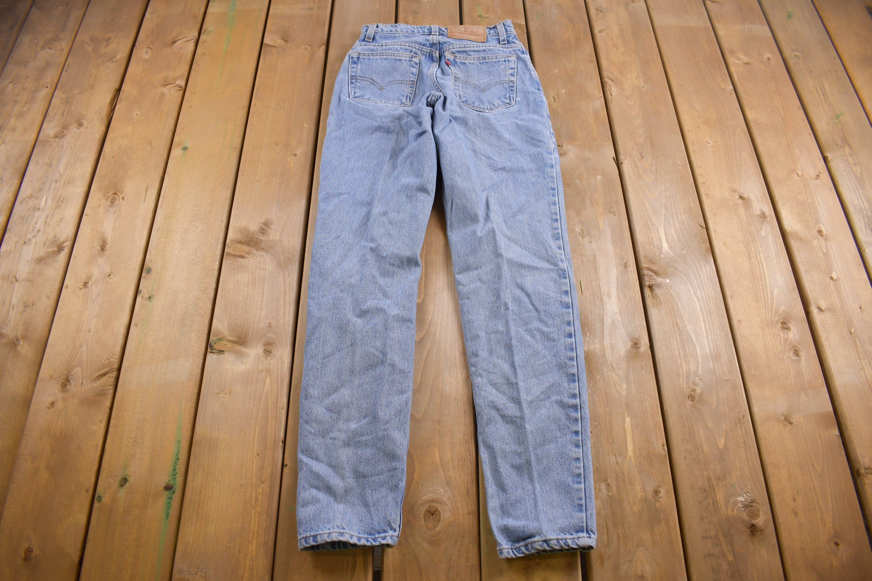 Vintage 1990s Levi's 550 Red Tab Jeans Size 26 x 23 / 90s Denim / Streetwear Fashion / Vintage Denim / Jeans / Light Wash / Vintage Levi's