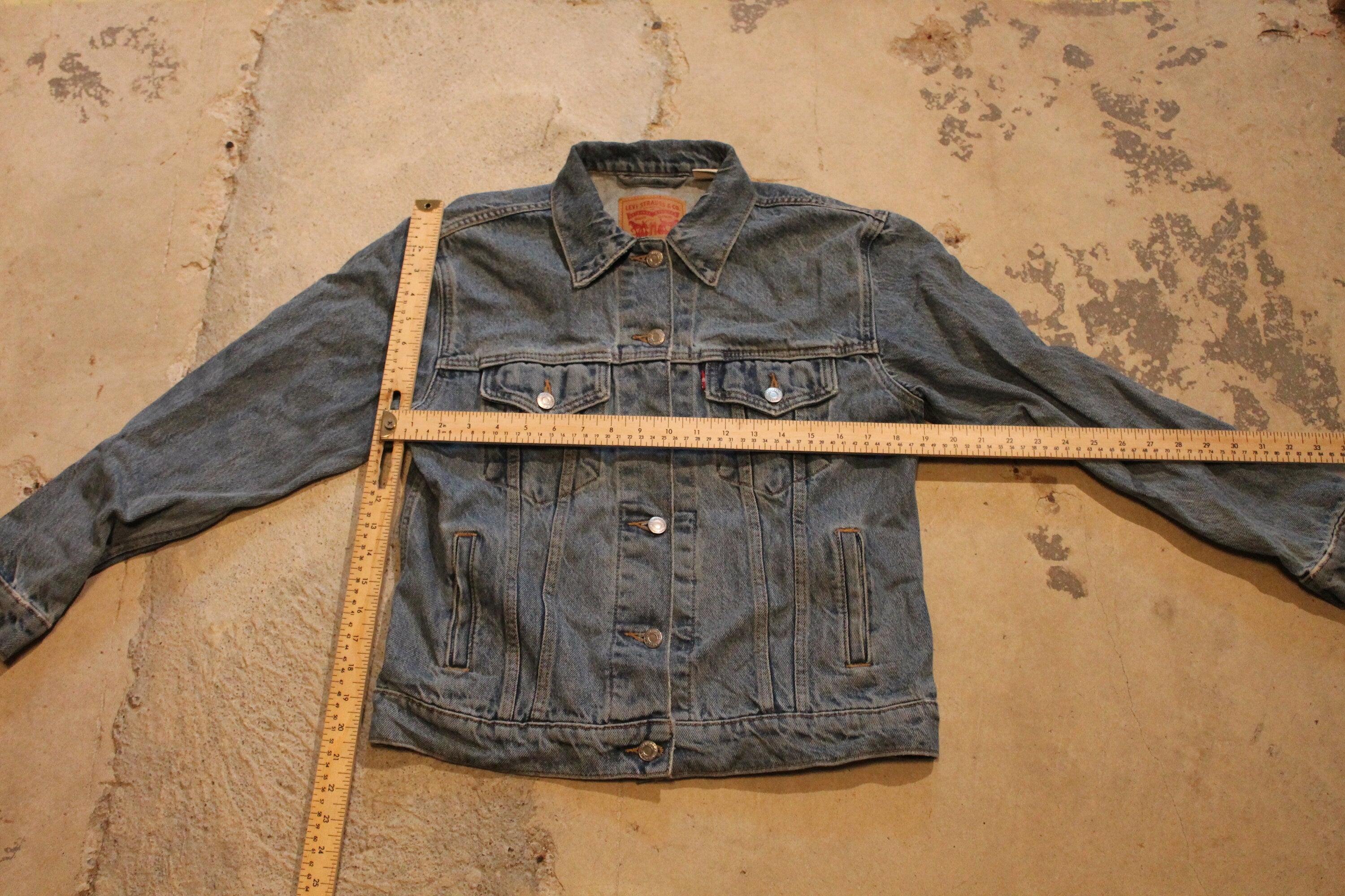 Vintage 1990s Levi's Light Wash Denim Jean Jacket
