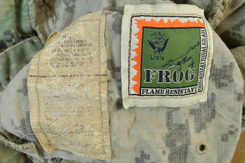 Vintage 1990s Frog Flame Resistant Army Camouflage Cargo Pants Size 30x31
