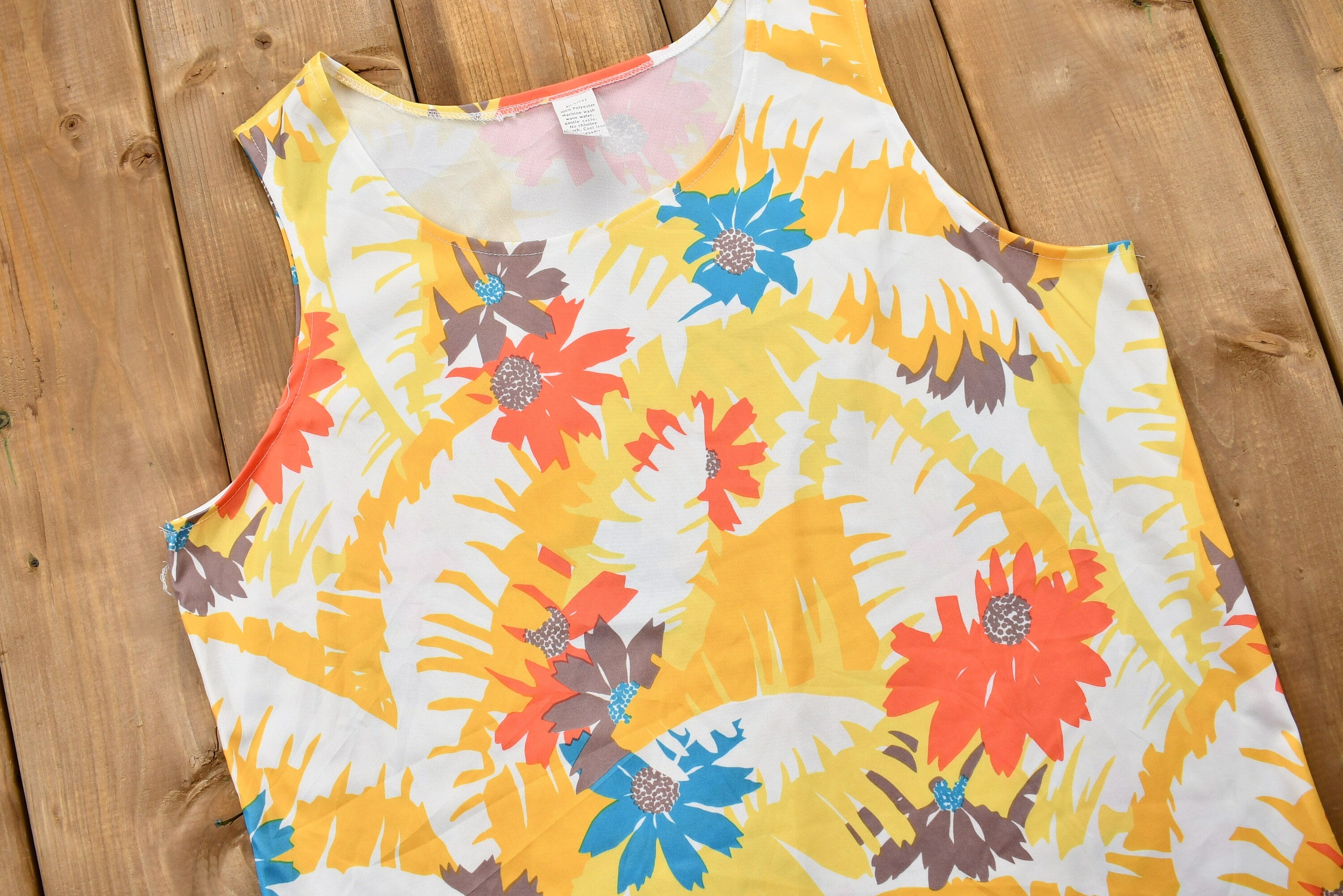 Vintage 1970s Rainbow Abstract Floral Print Tank Top Blouse
