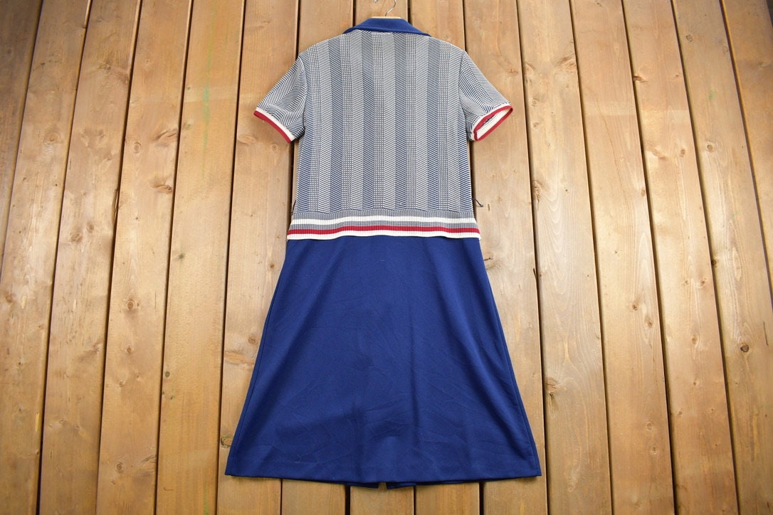 Vintage 1960s Short Sleeve Shirt Dress