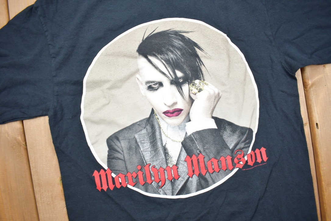Vintage 2004 Marilyn Manson Graphic T Shirt