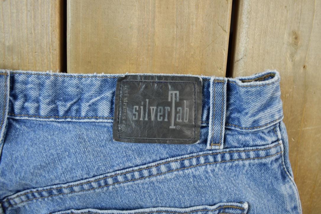 Vintage 1990s Levi Silver Tab Straight Loose Jeans Size 34 x 33