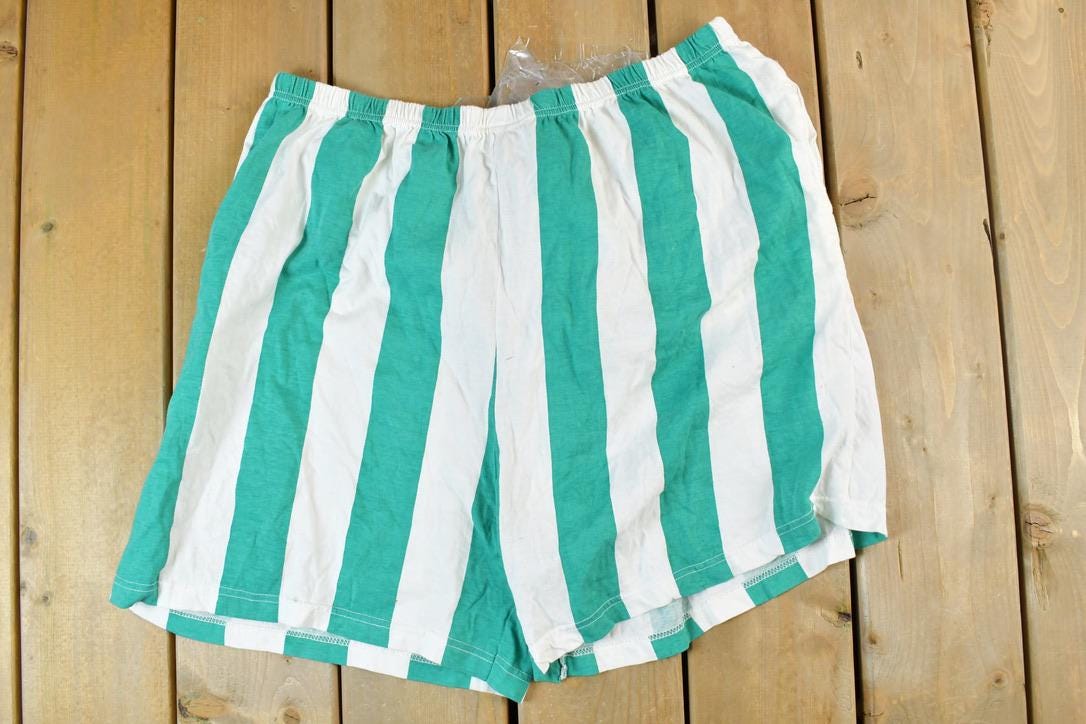 Vintage 1996 Tweety Bird Shorts