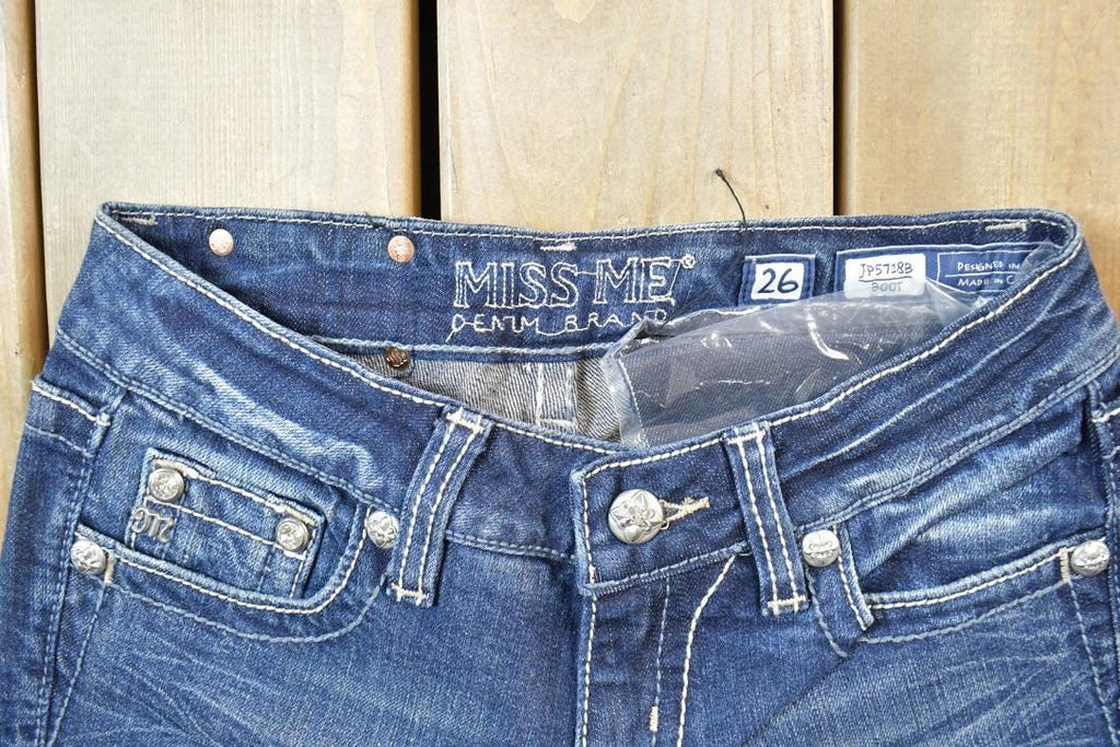 Vintage Y2K Miss Me Bedazzled Low Rise Jeans Size 26x31