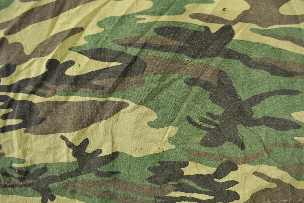 Vintage 1990s Distressed Woodland Camo T-Shirt Men's Large