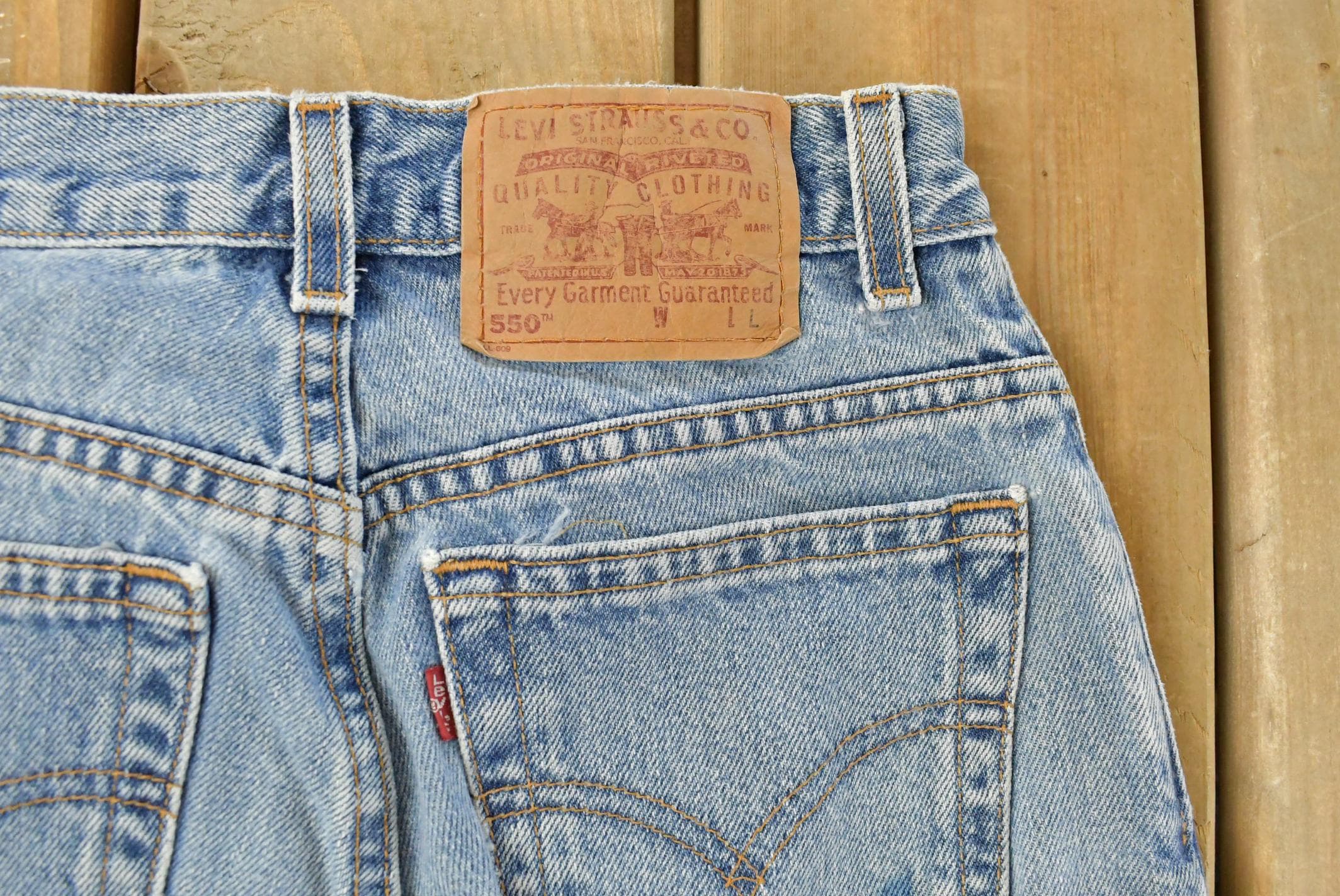 Vintage 1990s Levi's 550 Relaxed Tapered Denim Jeans Women's 26 x 32 / 90s Levi's / Made in USA