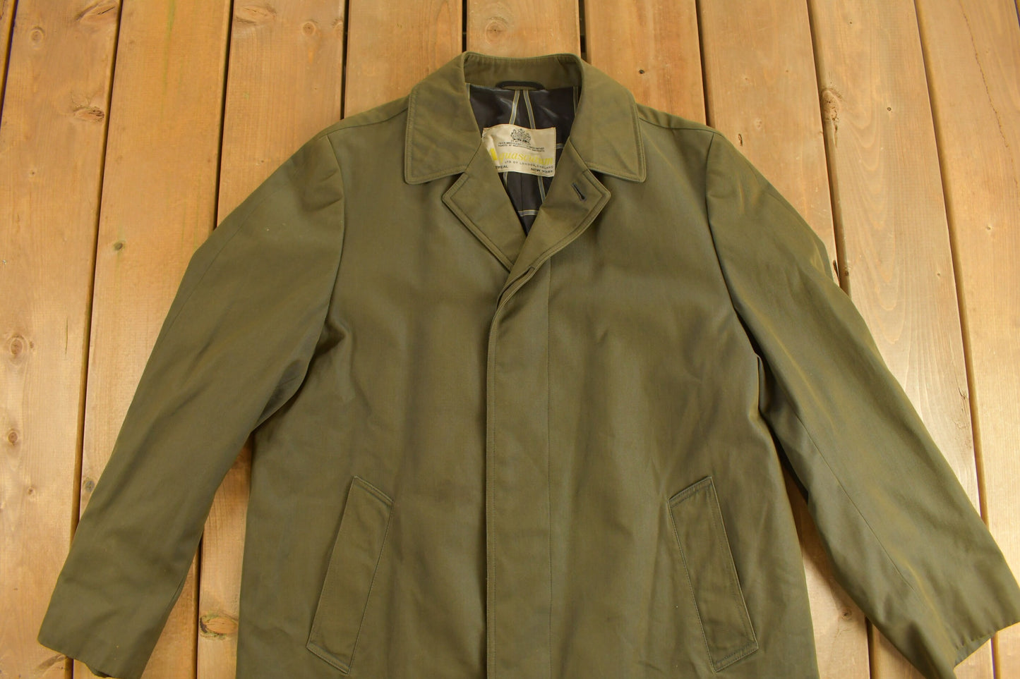 Vintage 1980s Aquascutum Green Trench Coat / Vintage Jacket / Vintage 80s Jacket / Outdoor / Cozy Trench Coat / Designer