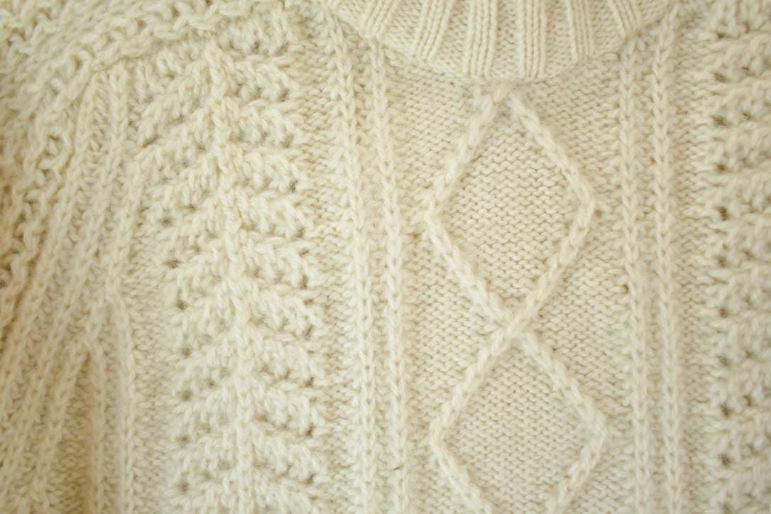 Vintage 1990s St Michael 100% Cable Knit Wool Knit Sweater